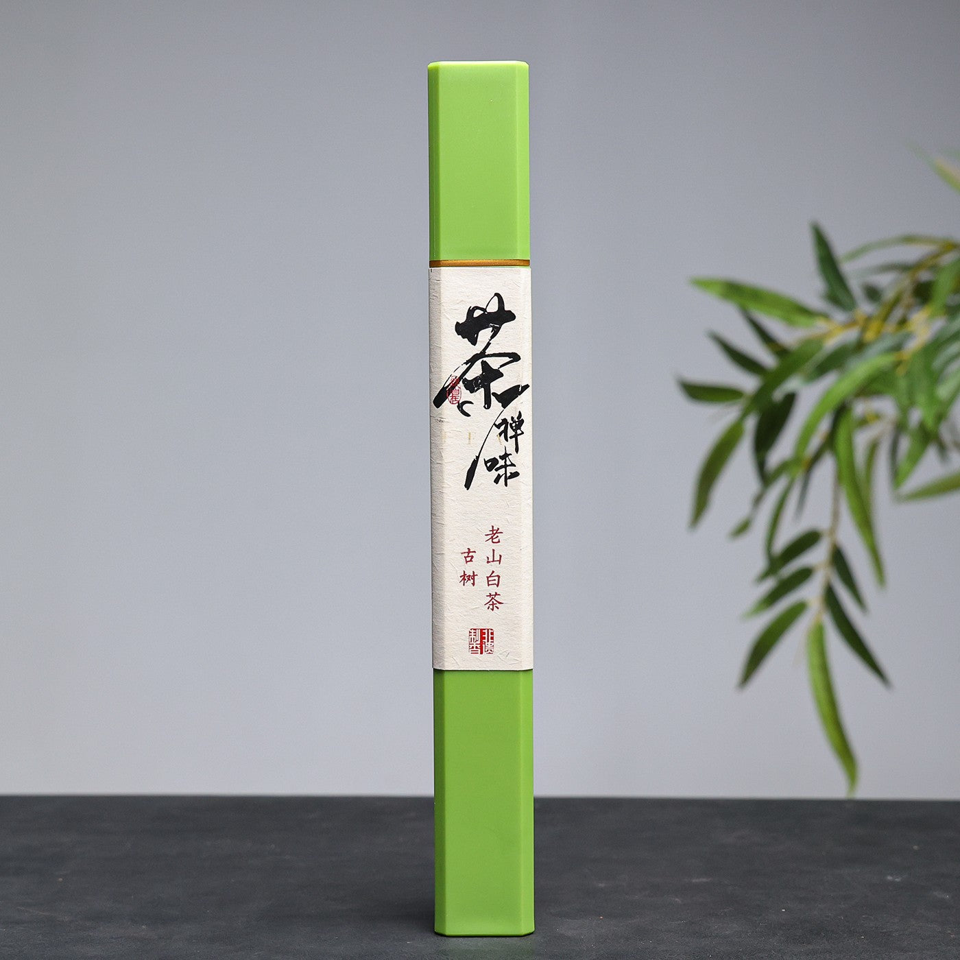 Mysore Sandalwood & White Tea Incense Sticks, 30g