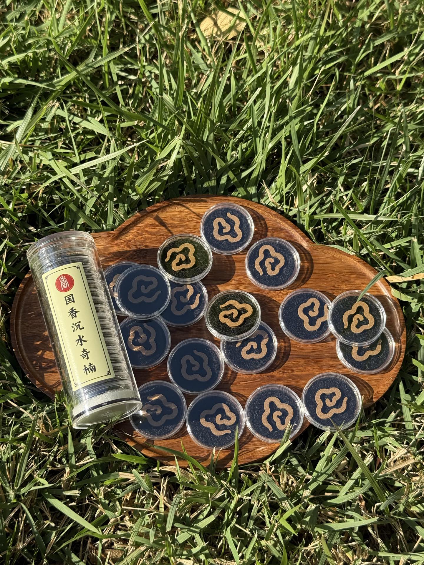 Kynam Agarwood Incense Tablets, Green Kynam Sinking-Grade, 17 Pieces