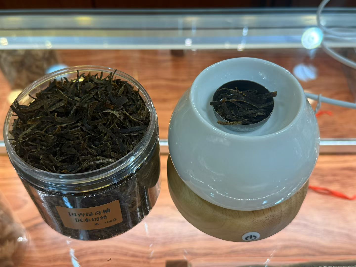 Kynam Agarwood Hand-Cut Shavings, Sinking-Grade, Honey-Floral