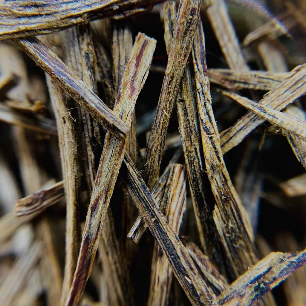Green Kynam Agarwood Shredded Leaf, 5A Grade, 2g
