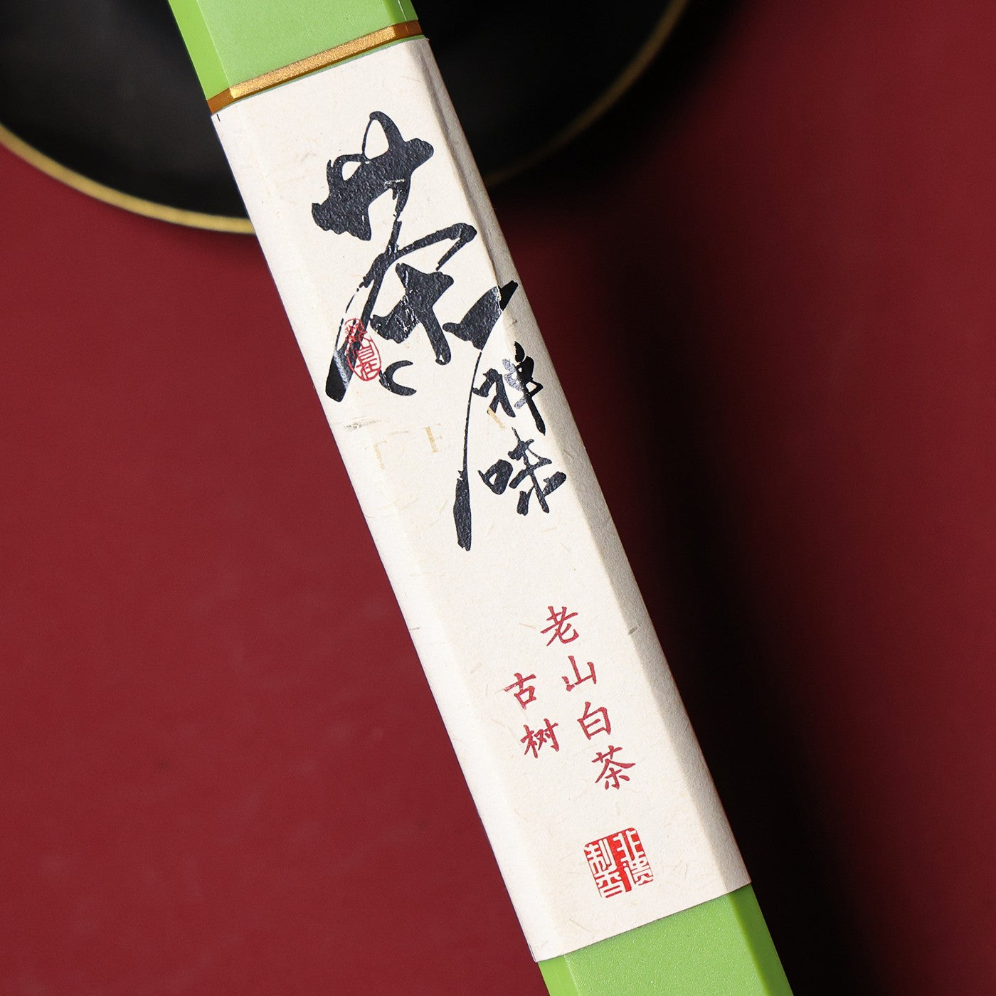 Mysore Sandalwood & White Tea Incense Sticks, 30g
