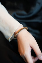 Kynam Agarwood Bracelet, Old-Mine Jade & Coral, 4mm