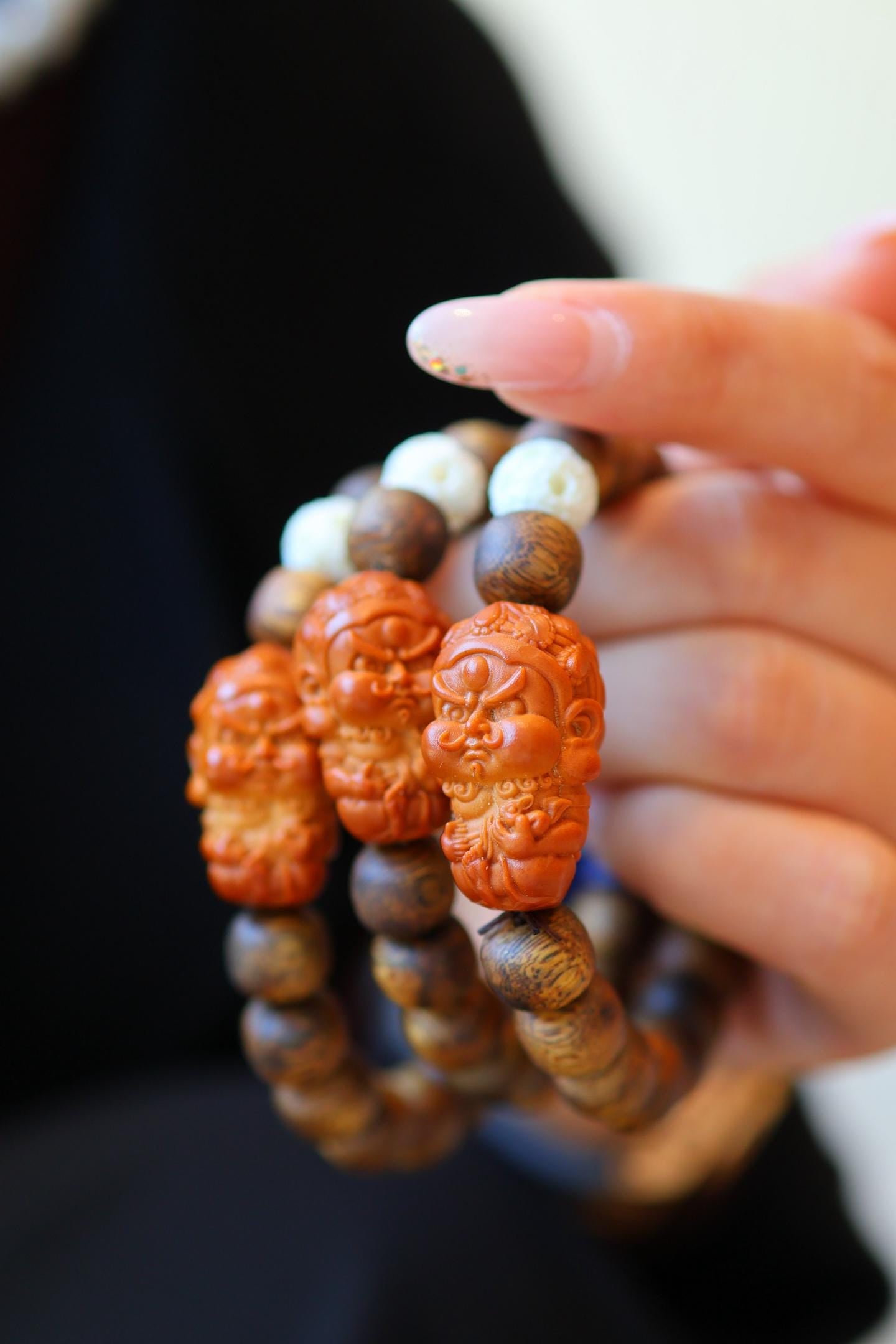 Kynam Agarwood Bracelet, Lapis Lazuli & Ghost-Carved Ball